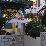 George's Paros Aparthotel