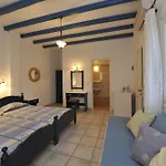 George's Paros 3* Aliki (Paros)