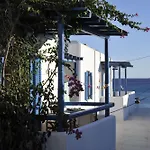 George's Paros Aparthotel 3*