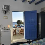 Lägenhetshotell George's Paros 3*