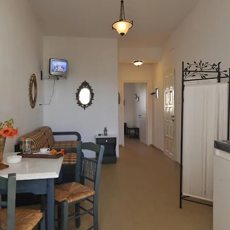 George's Paros 아파트호텔 Alikí