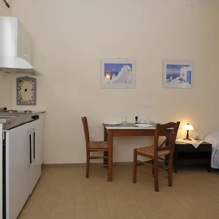 George's Paros 아파트호텔 Alikí