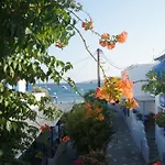 George's Paros Apart Otel Alikí