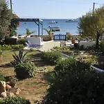 George's Paros Aparthotel