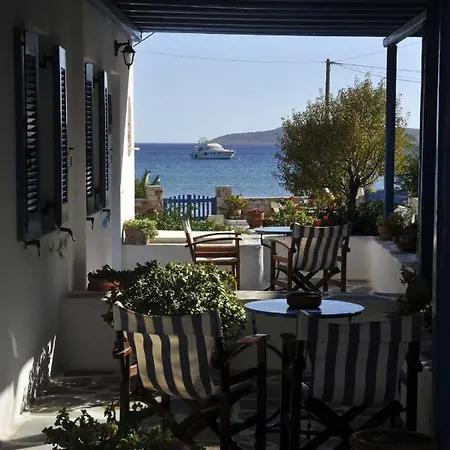 Lägenhetshotell George's Paros