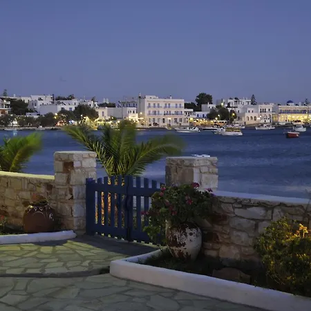 George's Paros Lägenhetshotell Alikí