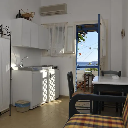 Lägenhetshotell George's Paros 4*