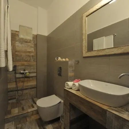 アパートホテル George's Paros Alikí