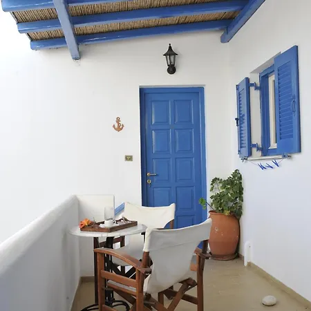 George's Paros Aparthotel Alikí