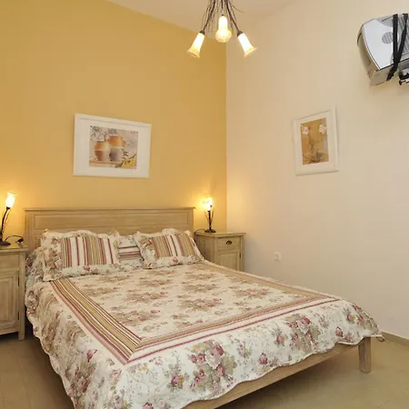 アパートホテル George's Paros Alikí