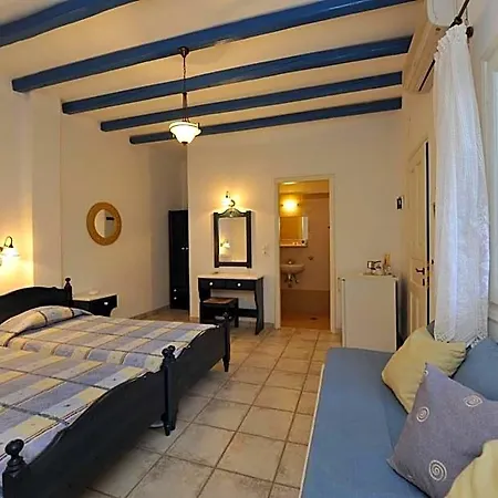 George's Paros Aparthotel