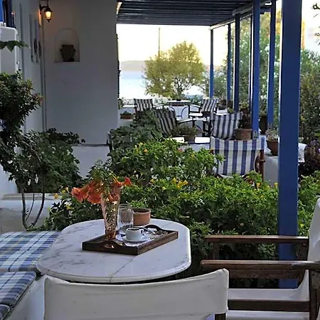 George's Paros