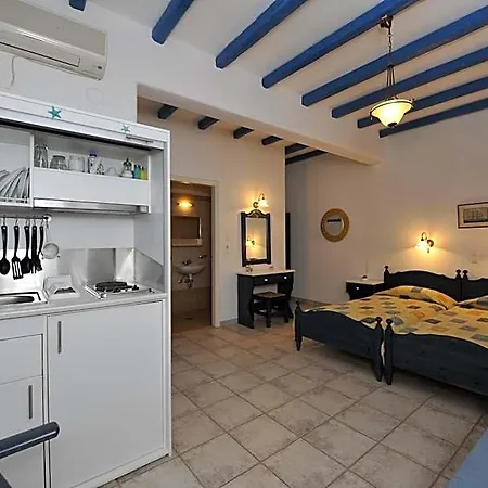Aparthotel George's Paros 4*