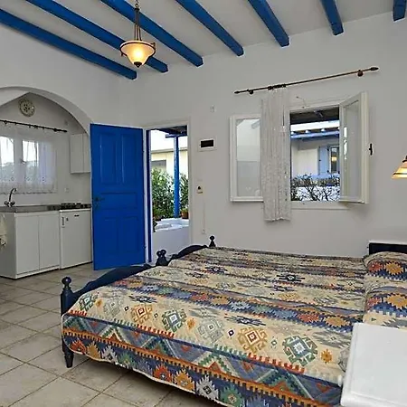 George's Paros