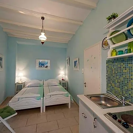 George's Paros Alikí