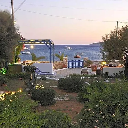 George's Paros Aparthotel Alikí