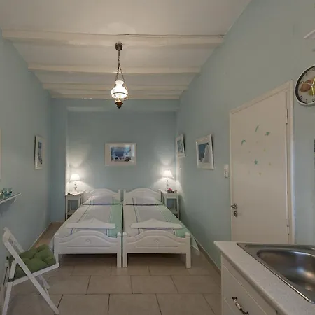 George's Paros Alikí