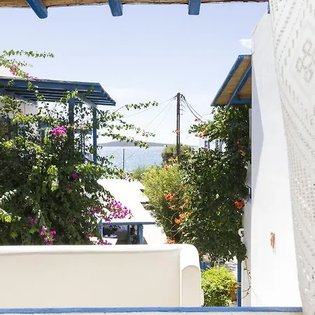 George's Paros Aparthotel