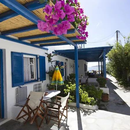 George's Paros Alikí