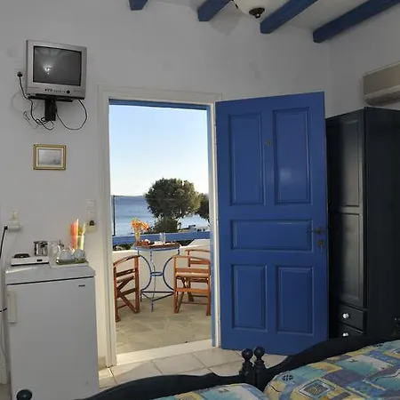 Lägenhetshotell George's Paros 4*