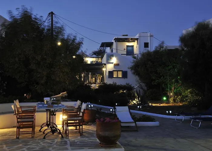 George's Paros Apartmanhotel 3*