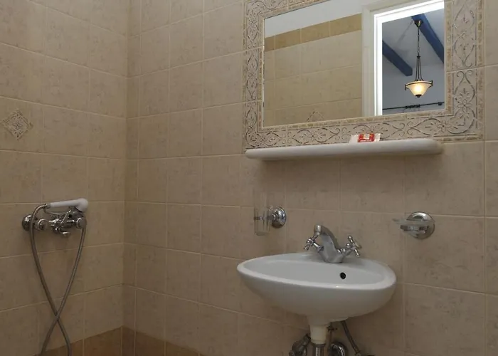 Apartmanhotel George's Paros 3*