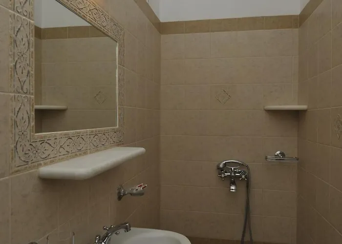 George's Paros Aparthotel 3*