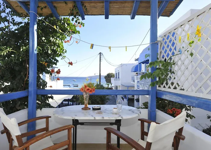 Aparthotel George's Paros 3*