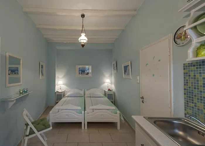 George's Paros Alikí