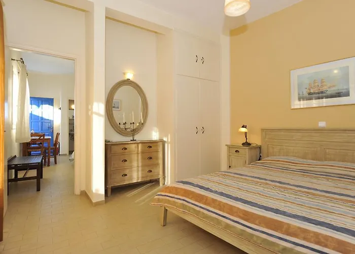 Apartmanhotel George's Paros 3*