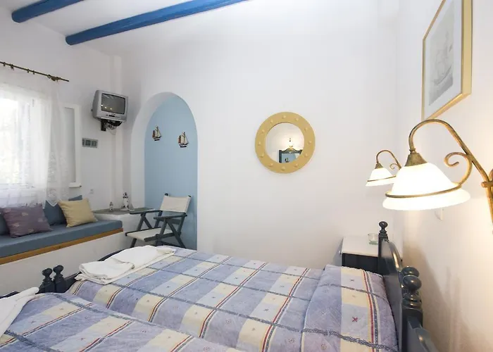 Apartmanhotel George's Paros 3*