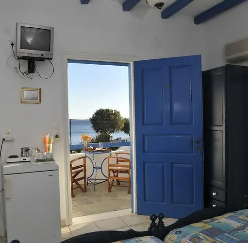 Aparthotel George's Paros 3*